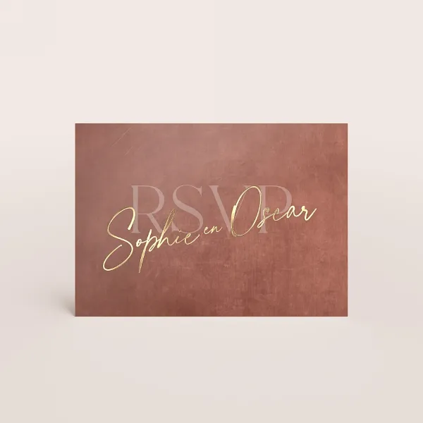 Roodbruin RSVP-kaartje met namen in goudfolie - Trouwen (proefdruk)