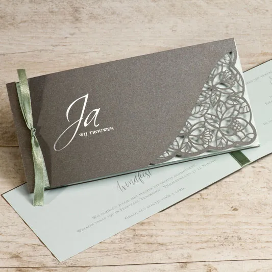 Sierlijke metallic trouwkaart bloemmotief groen | Buromac 108105 - Trouwen (proefdruk)