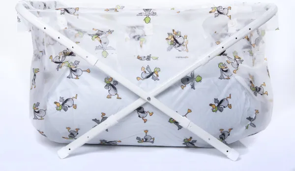 2070 BiBaBad Premium 70-90 cm foggy white. Maak van je douche een kinderbad. Dit bad kun je in lengte breedte en hoogte aanpassen zodat je optimaal gebruik kunt maken van je doucheruimte.