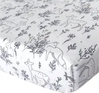 BINK Bedding Hoeslaken Bas 60 x 120 cm - bosdieren - konijn - vos - hert - grijs - beige - taupe - naturel - kinderhoeslaken - hoeslaken met print - hoeslaken kinderbed - hoeslaken ledikant - hoeslake