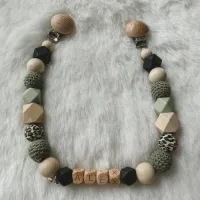 Babybeads - Wagenspanner met naam - Legergroen met tijgerprint