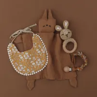 Dutsi - Teddybruin Babygeschenk Set - Waar Schattigheid en Comfort Samenkomen