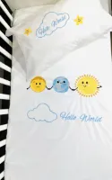 Geborduurde set voor baby (lakens 112x144 cm + kussensloop 35x50cm) met de maan, aarde en de zon/Embroidered set for baby (sheets 112x144 cm + pillowcase 35x50cm) with the Moon, Earth and the Sun