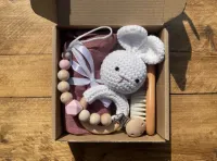 Giftset Konijn 5-delig | Kraamcadeau | Baby | Set | Rammelaar | Speenkoord