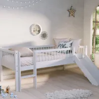 Halfhoogslaper Forrest - 90 x 200cm - met glijbaan - massief beukenhout - wit - Vipack - Kinderbedden met uitvalbeveiliging - Wit - Hout - Kinderbedden met uitvalbeveiliging - Eenpersoons - Halfhoogsl