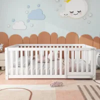 Kinderbed - Bedframe Kinderbed - Peuterbed - Vloerbed - Kinderbox - Inclusief Uitvalhekje - Kinderkamer - Multiplex - 140 x 200 x 60 cm - Wit