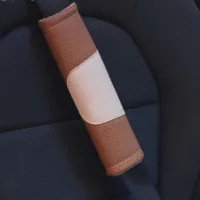 Luxe Gordel Covers - Set van 2 Gordelhoezen - Bruin Leather Look - Zachte Gordel Hoes Beschermer - Ook voor Kinderen - Geschikt voor alle automerken/ universeel - Auto Accessoires - Gordelhoes Gordelb