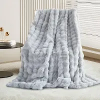 Luxe pluche deken - superzacht en warm - 1 stuk - lichtgrijs - 100 x 160 cm