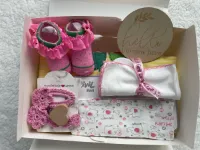 Maminobaby.nl - Baby Geschenkset meisjes | Newborn | Handmade speenkoord | Handmade haarclip | Kraamcadeau | Babyshower
