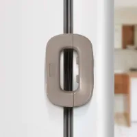 My Ninki ® Veiligheidsvergrendeling voor Koelkast - Zelfklevend Slot voor Kinderbescherming zonder Boren of Schroeven
