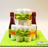 Pampertaart - luiertaart - neutraal - 2 laags - groen - mini cava 28 luiers maat 3