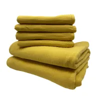 Smikkels - Cadeau set hydrofiele babydoeken (2 stuks) met spuugdoekjes (4 stuks) - Geel - Dik en zacht, van biologisch katoen - hydrofiel met badstof - baby - doek - monddoekjes