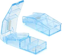 Zeynomax - Pillensnijder met opslag en tabletverdeler - Compact en draagbaar - Blauw - Snijdt tabletten in 4 delen - Voor dagelijks gebruik - Handig formaat voor onderweg.
