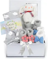 babycadeau voor pasgeborenen, pasgeboren cadeau, met inbakerdoekje, babymutsje, babysokjes, pluchen konijn. Kraamcadeau, babycadeauset, cadeaus voor geboorte